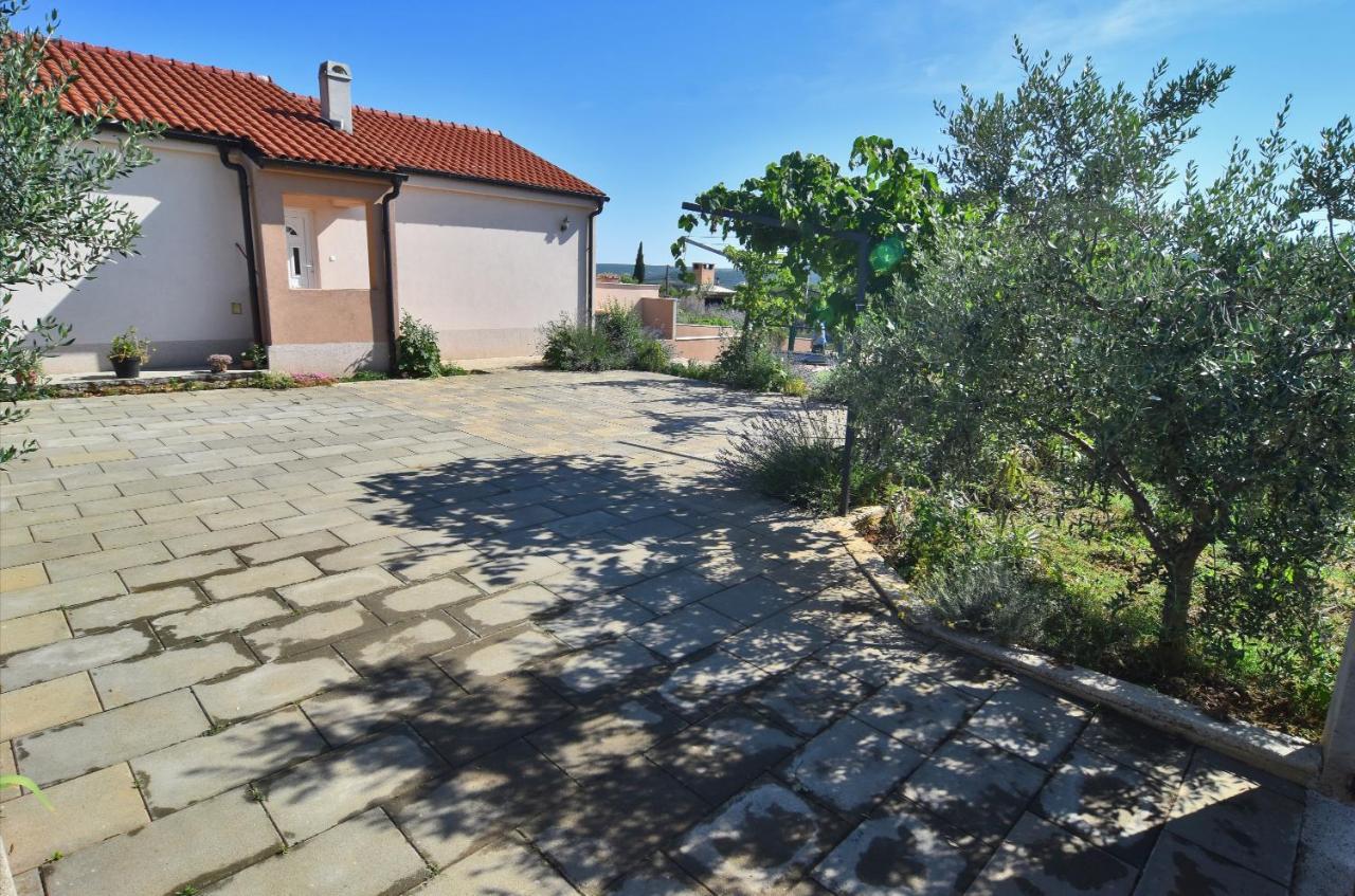Holiday home Kuca Za Odmor Diana *