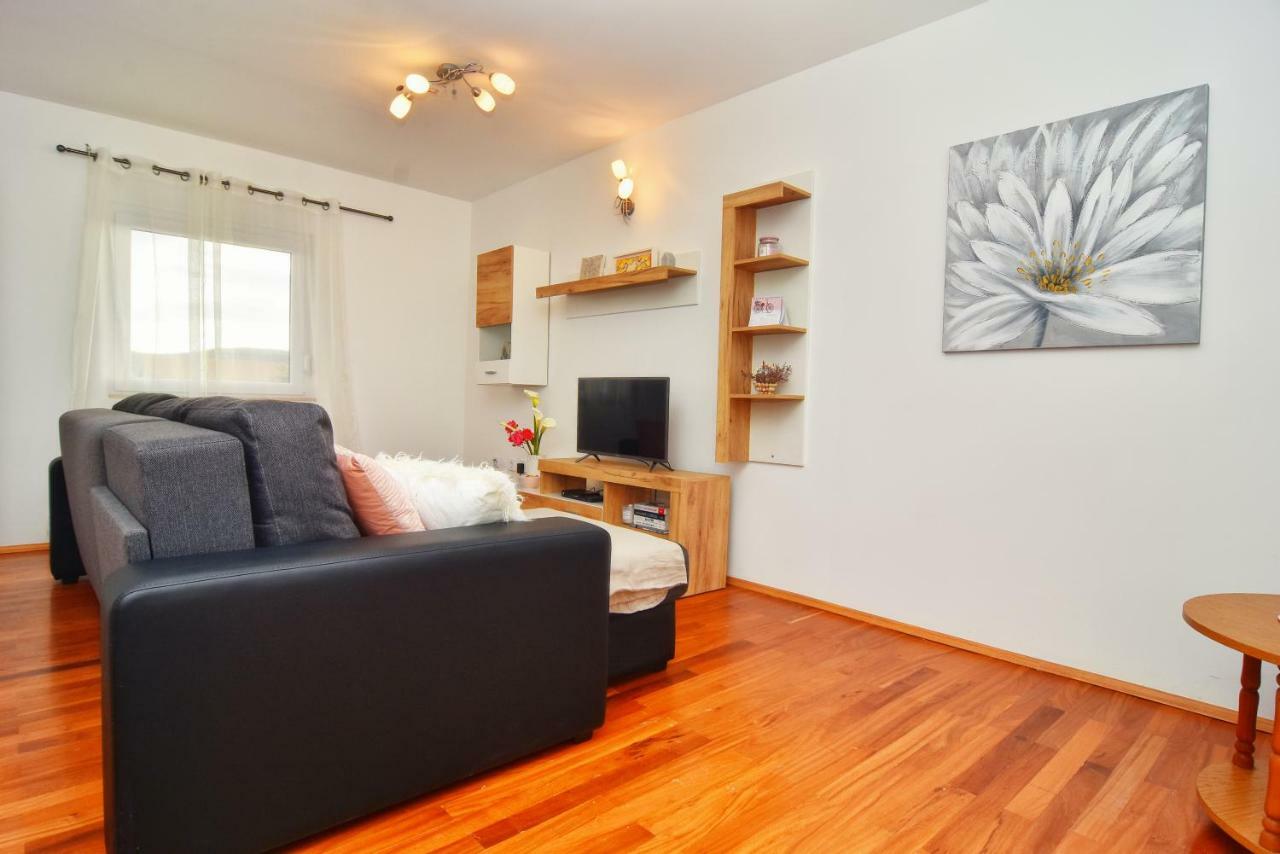 Kuca Za Odmor Diana Holiday home